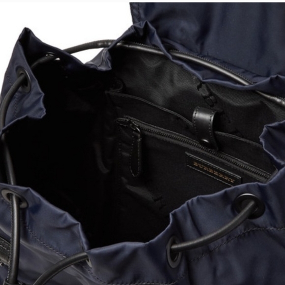north face atlantis backpack The Jester Woodland Green/TNF Black/Honeyed Sand coachella and protective laptop compartment Nike Hoops Elite Pro Name:Gold Black Back